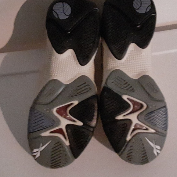 Reebok Pump Court size 7 - Picture 4 of 6